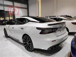 Nissan Maxima